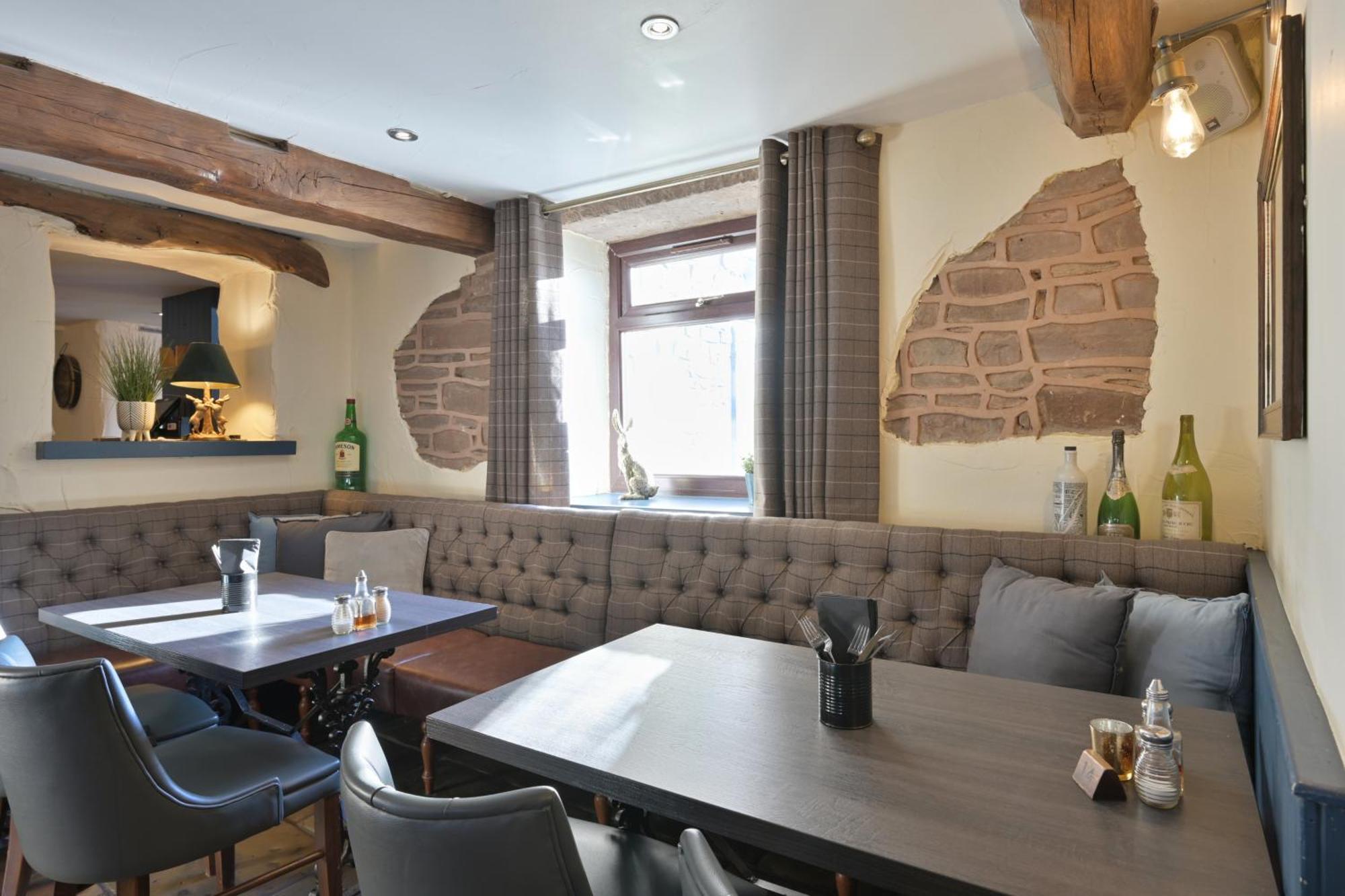 Rooms At The Dressers Arms ชอร์เลย์ ภายนอก รูปภาพ