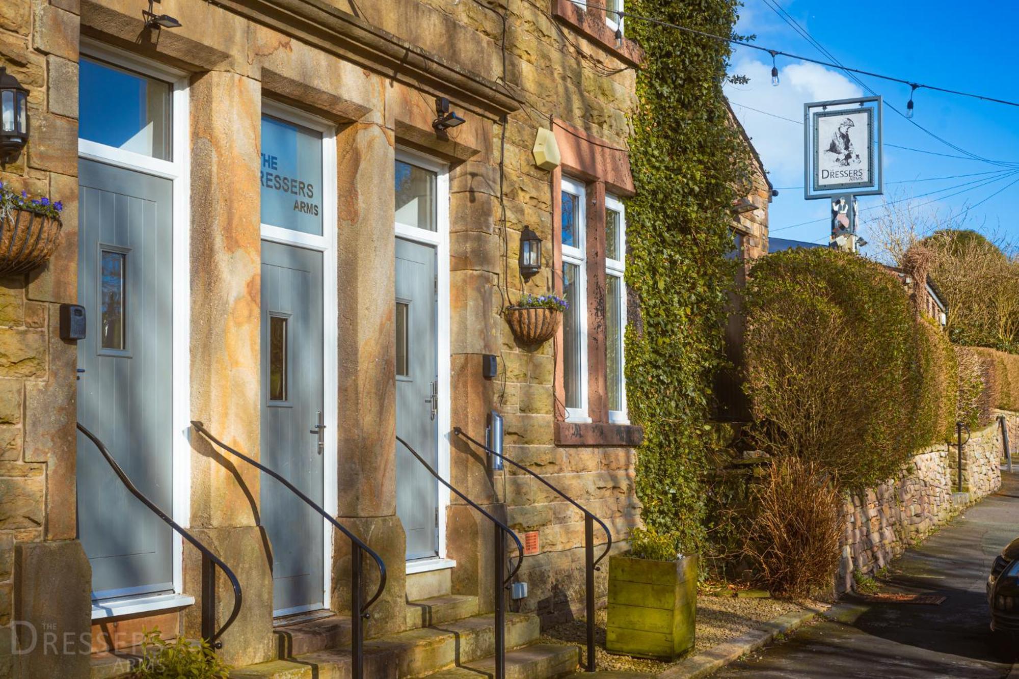 Rooms At The Dressers Arms ชอร์เลย์ ภายนอก รูปภาพ