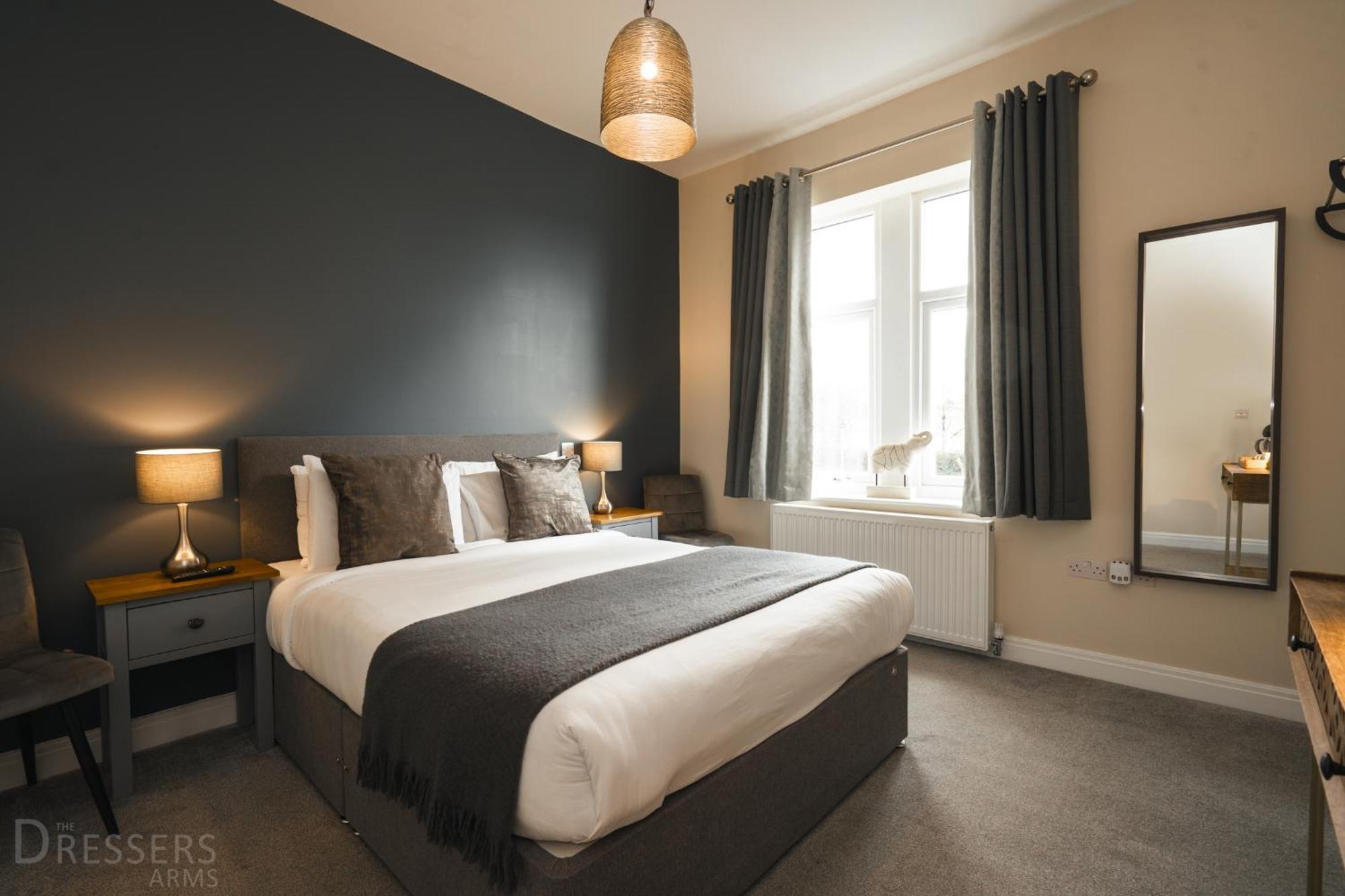 Rooms At The Dressers Arms ชอร์เลย์ ภายนอก รูปภาพ