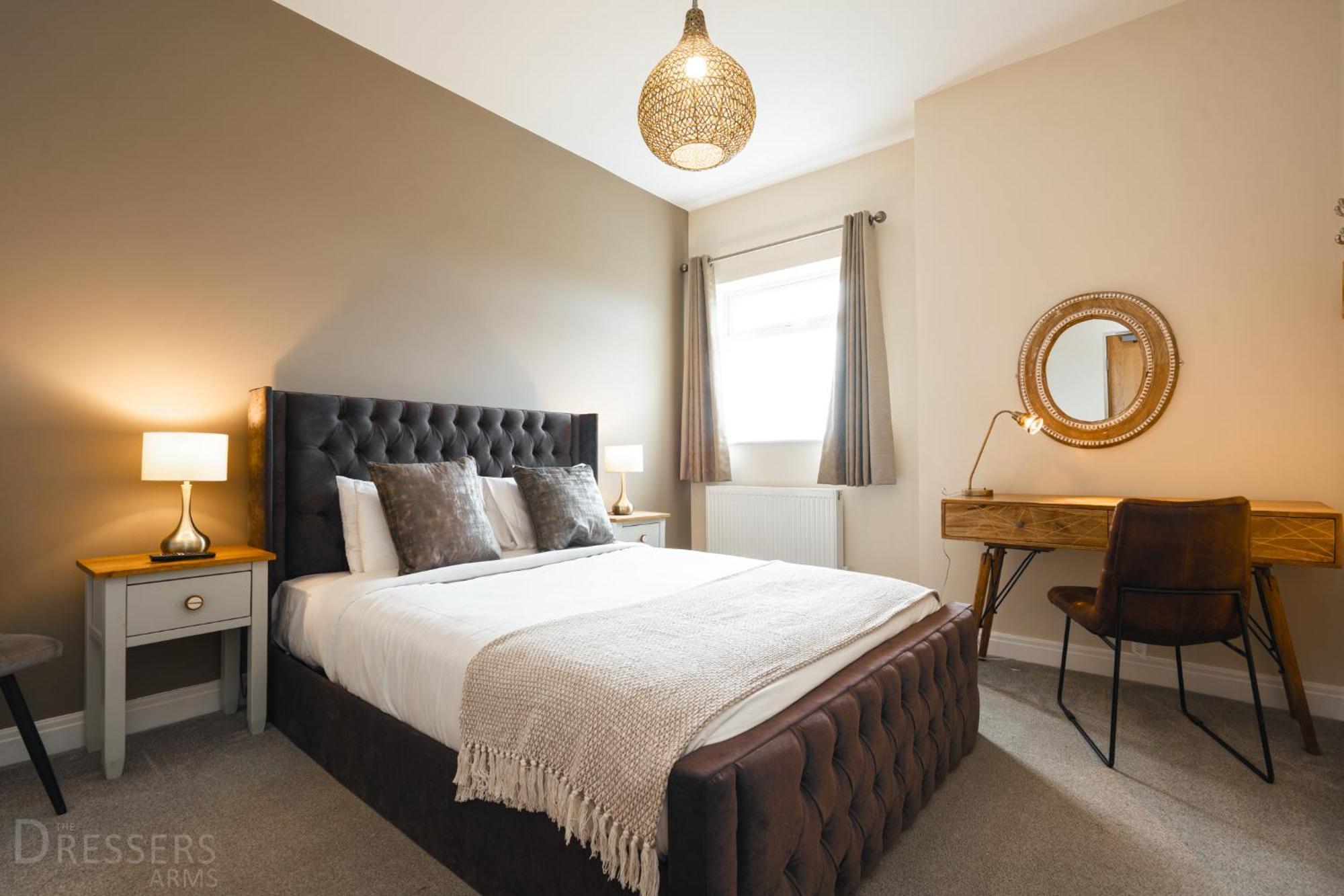 Rooms At The Dressers Arms ชอร์เลย์ ภายนอก รูปภาพ