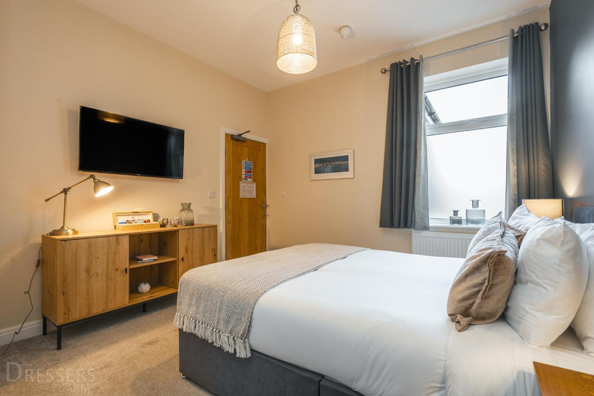 Rooms At The Dressers Arms ชอร์เลย์ ภายนอก รูปภาพ